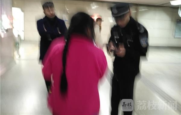 使用“敬老卡”逃费,诚信岂无价?