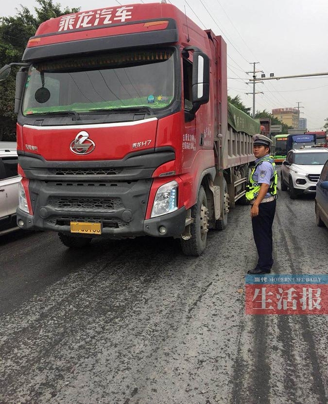 南宁安吉大道高峰期限行 将严查闯"禁区"货车