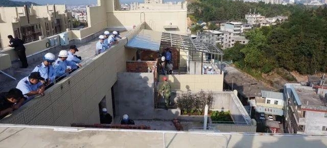 ����ͨ���ܡ�Ȧ�����Լ�Ժ����ƽ�ǹܣ��������4�����Ҷ����ˣ�