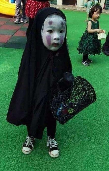 ��ʥ��ǰϦ����ӭ���գ�С�౾ɫ���ݣ�