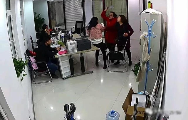 ��ָ������Դ��Ů��ʦ�����ΧŹ