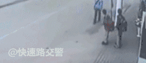 ������·�ϣ���һ�����ҽ������Ͳ�һ�롱��