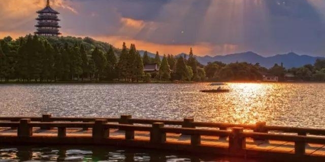 ����˱����й��������̡����� ����Ļ���ӡý