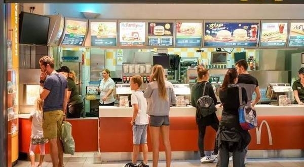 �̵�ȫ��Ա����������18�ҹ�˾���ܼ�������Լ1600����Ա��