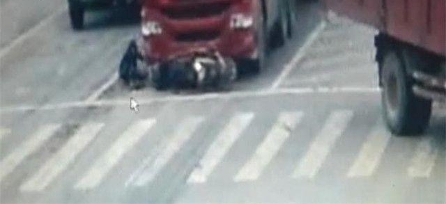 ���գ��綯��������ת������������ �ؼ�ʱ��������ʵ�泵���·�������