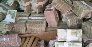 男子吃饭用20万张一元纸币结账,吓坏一大堆人,得知原因让人叫好