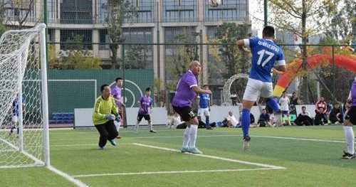�����׽조�������б������ز���ҵ���������� 12֧���������ɱֻΪ�ھ�