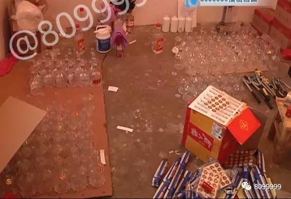 夫妻造假酒 双双入监狱