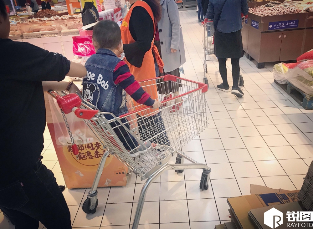 ����� ���ﳵ������һλ˯����