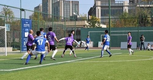�����׽조�������б������ز���ҵ���������� 12֧���������ɱֻΪ�ھ�
