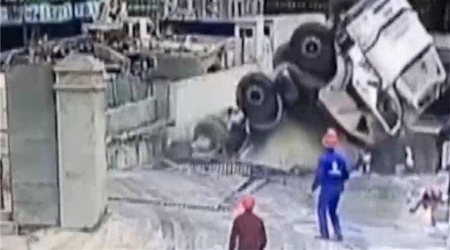 ���գ����賵���س��ط������������ ˾���漣����