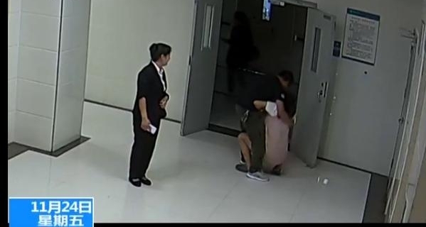 独家采访!“陕西榆林产妇坠楼”事件还原!在场人员一一回应