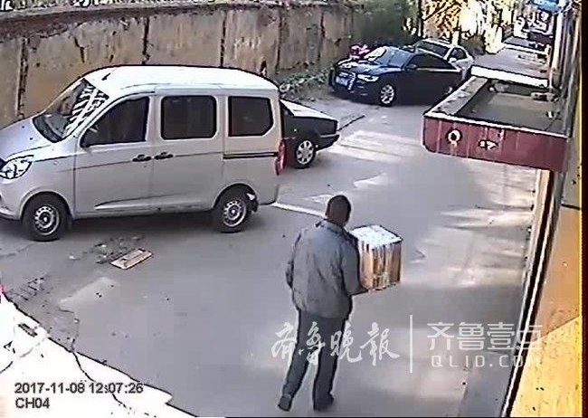 小区快递不翼而飞,监控发现可疑男子!