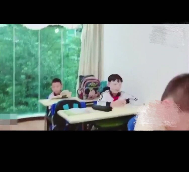 小学生辅导班上敷面膜,网友:是在下粗糙了