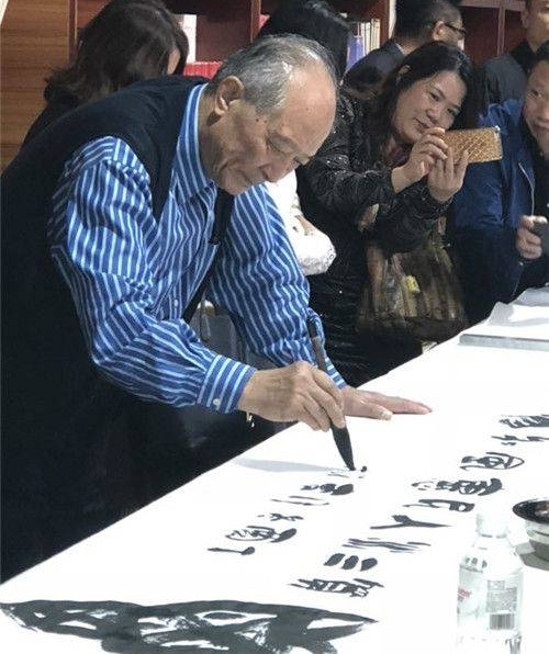 幽香淼城翰墨本焕中国甲骨文研究泰斗怪夫子笔会在广东佛山举行