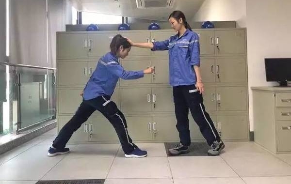 ��һ����������7���߳ﱸ·�ϵġ����ȡ�С��硢С����ǡ���