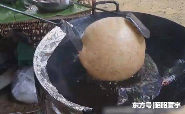 Ů��·�߰�̯��ϡ��С�ԣ��͹������һ����������˲���⵽����