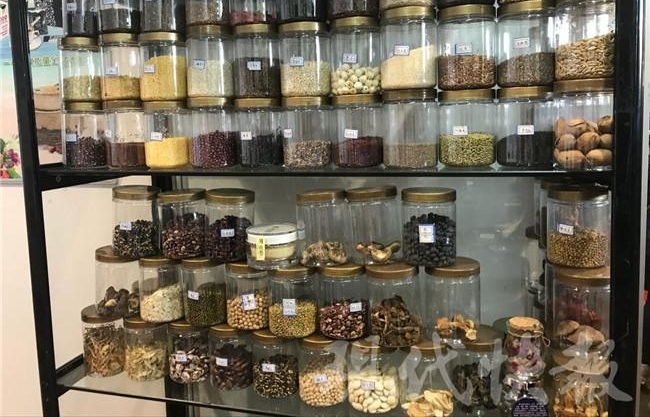 第十七届南京美食博览会开幕,新颖健康食品受追捧