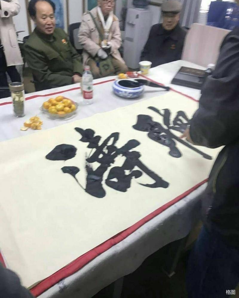 ����������������ʯ��ë�����ȣ�չ��