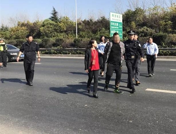 ���գ���Ժ��Ѻ�����ƳǸ�����������Ա��ͣ