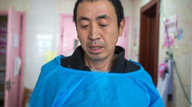 双胞胎姐姐只哭一声便窒息 全家忙筹款任凭田地荒