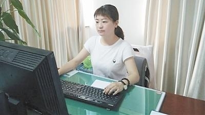 只为一抹橄榄绿——记好军嫂李桂红
