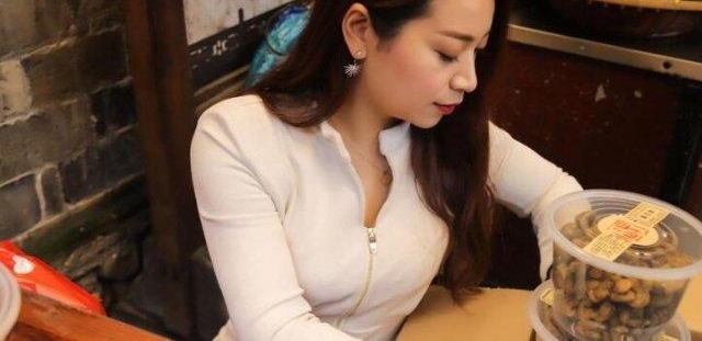 ��Ů��ְ�ش����黨 ������ 200 ��