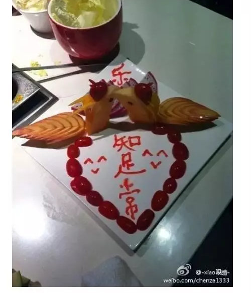 �ں������Ŷӵ�λ���۸�������׬Ǯ�������������ġ���