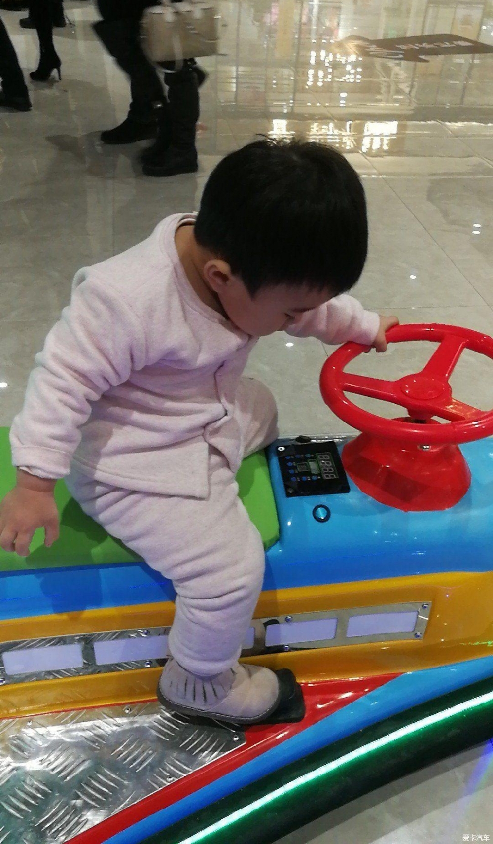 �������� ���ж������е���ĩ�������