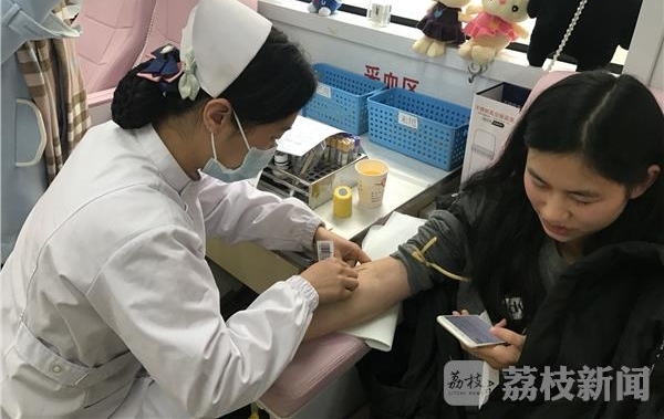 �붬������ͷ��Ѫ���½� ���ո���ѪҺ��������Ӧ��Ԥ����Ѫ