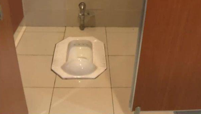 ŮԱ��ҹ���ϲ������ŷ��о���һֻ�֣�