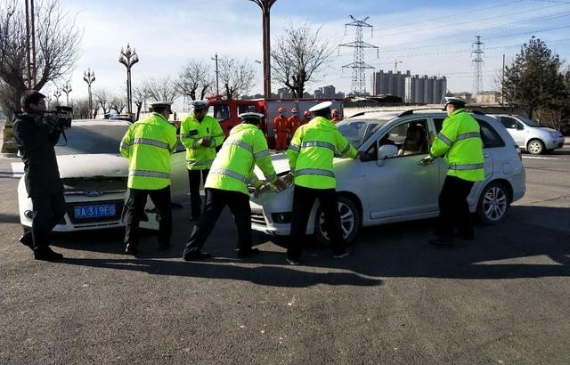 ���ǽ�����չ��·��ͨ�¹�Ӧ������