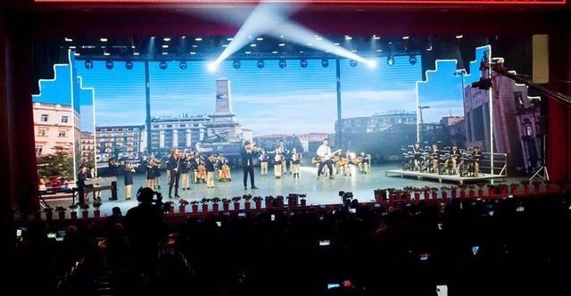 ��������2018�����人��ȣ����ʣ������ѧУӭ������