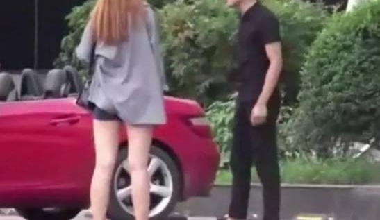 ���Ӻ����Դ�ڨ��Ů��û�ɹ���������壬�����ʮ����ΧŹ