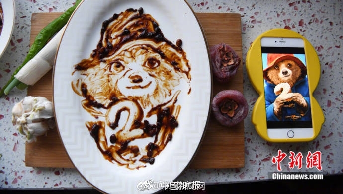 为哄孩子吃饭拼了!她用黄豆酱当颜料作画,描绘各种可爱卡通图案