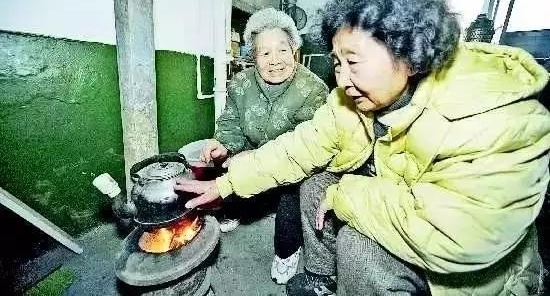 �̵�����80��90����Ķ��죬��Щ�ж�˲��