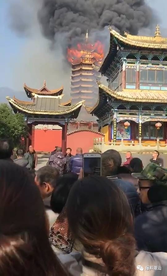 ���Ǹ���΢��Ⱥ�贫���¥��𣡺ųơ����޵�һ��ľ�������ջ�
