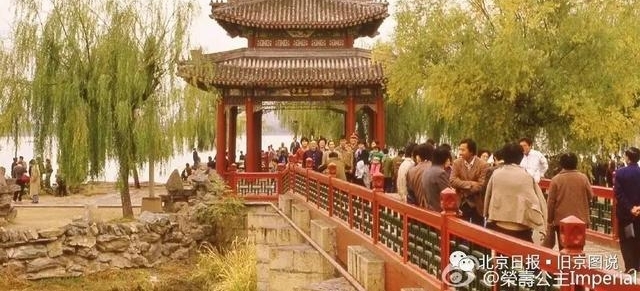 80年代老照片,这才是北京人记忆中的北京!
