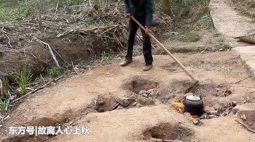 地下喷火长年都不灭,村民在上面烧火做饭,真相却让人很意外