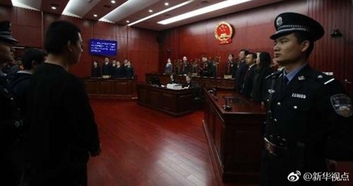 �ش�羳����թƭ������ 33�˻�15����2�겻������