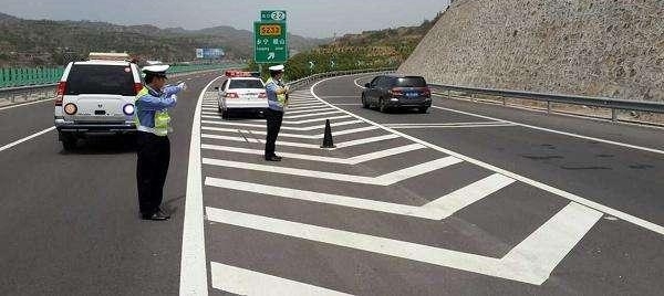 ���⳵LED���＂�ұ�����뱨�?����ɵ·��