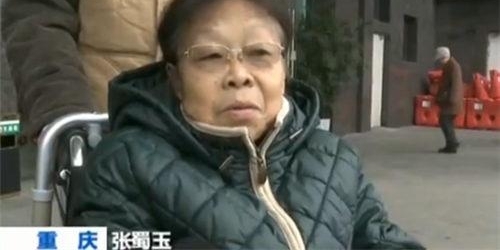 一诺千金 “的姐”曾信华 温暖老人心!