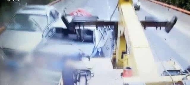 �ĸ�·�߿��ֻ� ���γ�ײ�ɹ�����