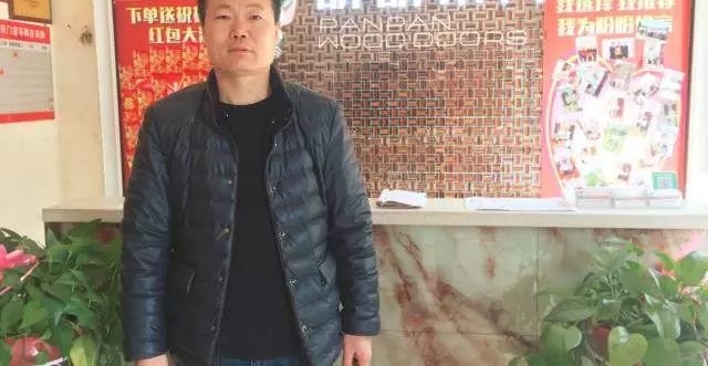 ����ũ���޴�ҵ֮· 16���ѧ�Ӱڵ�̯��ӵ�ж�ҵ�