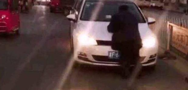 ��������С��벻��С���Ǹ���Ƣ����ֱ��ץ������һ�ٱ���