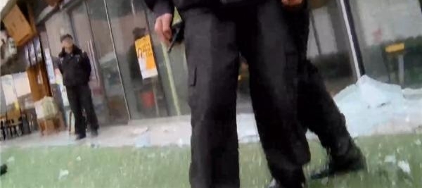 ��̩��ͻ����ը������һ�� ���߸ϸ��ֳ�ȴ�Ᵽ�������������