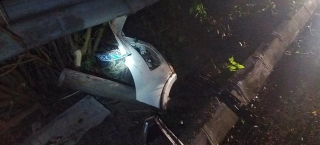 ���ոܶ�ײ���� ҹ��˾������·Ϊ����ײ����