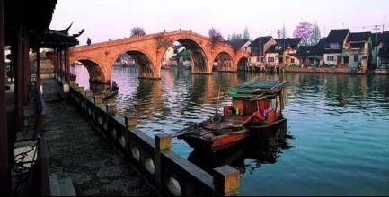 ���ҡ������� ����Զ�� Ԫ������������С���ɫ��