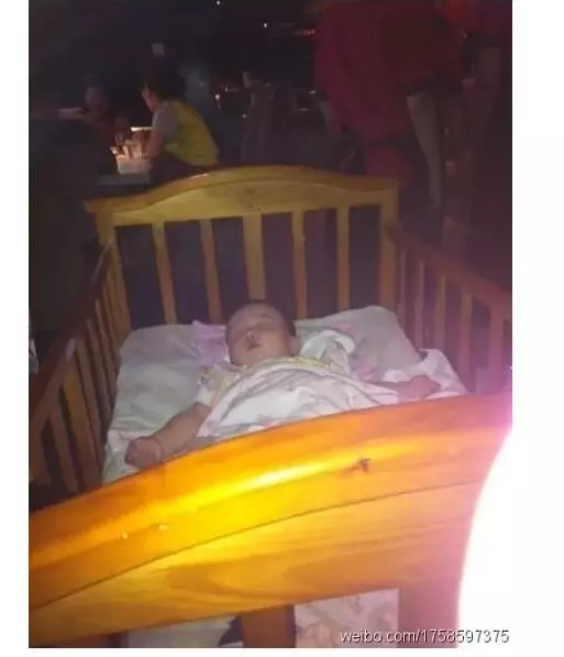 �ں������Ŷӵ�λ���۸�������׬Ǯ�������������ġ���