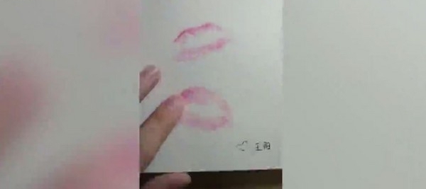 36��Ůͬѧ������Զ�����ǵ��к����Ŀ��������߱�